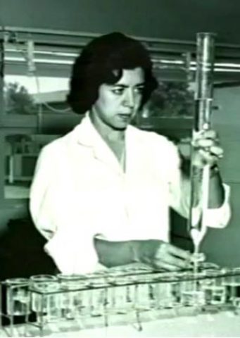 Evangelina Villegas (1924-2017)