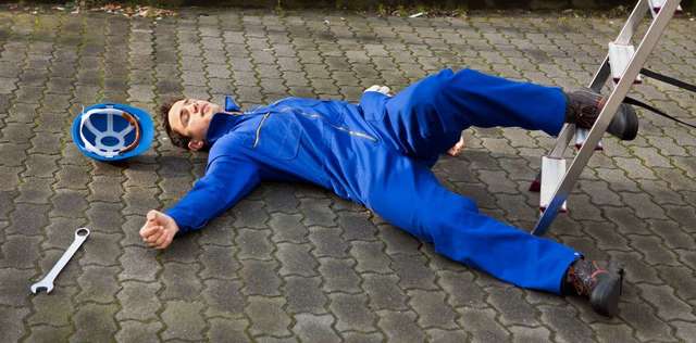 "Aparece Escuela Americana con Heinrich, Simones, Grimaldi y Bird"