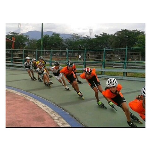 INICIOS DE ENTRENOS EN PATINAJE