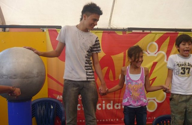 FERIA DE CIENCIAS Y TECNOLOGIA