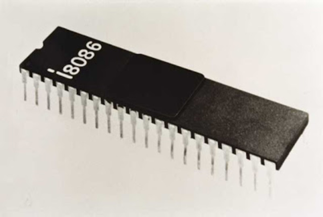 El primer microprocesador de 16 bits.