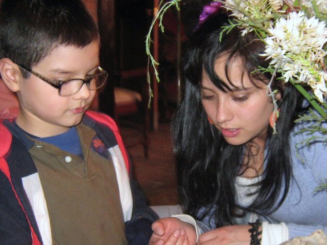 Leyendo con Mamá la gata que se fue para el cielo