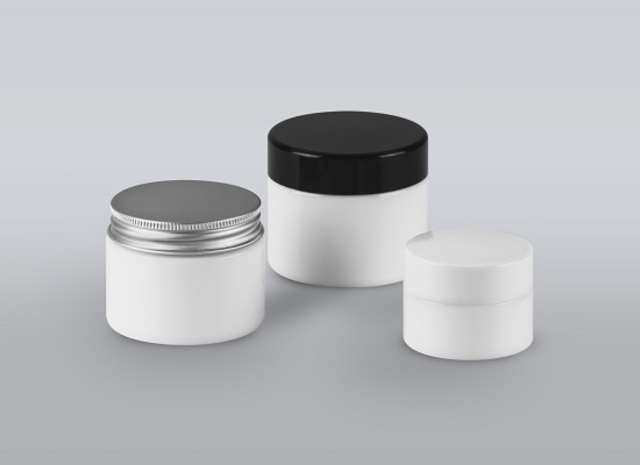 Leo H. Bakeland inventa el plástico “bakelite”con el que se fabrican los primeros envases y productos plásticos