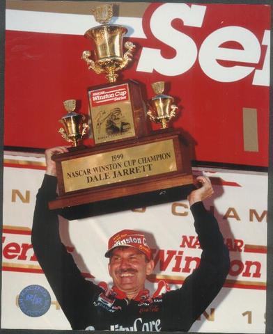 RJ Tobacco Sponors the Grand National Racing Series