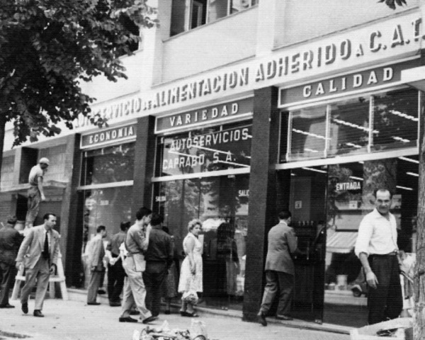 Aparición de Mercados y tiendas de autoservicio