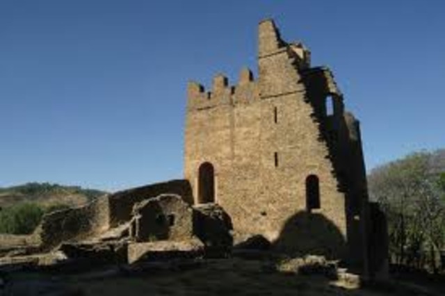 Arabs invade and destroy the ancient kingdom of Axum.