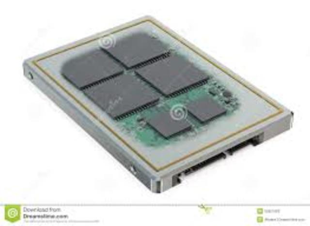 tecnología de los circuitos de estado sólido evolucionó