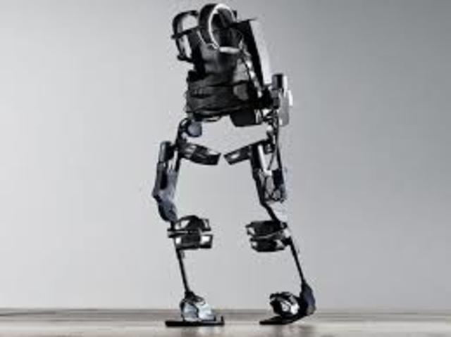 Primer Exoesqueleto eLegs