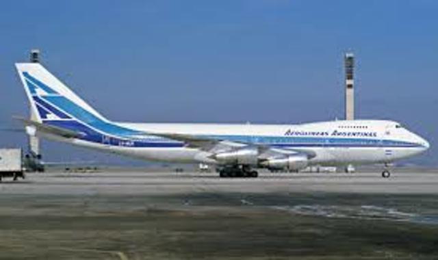 Primer vuelo transpolar