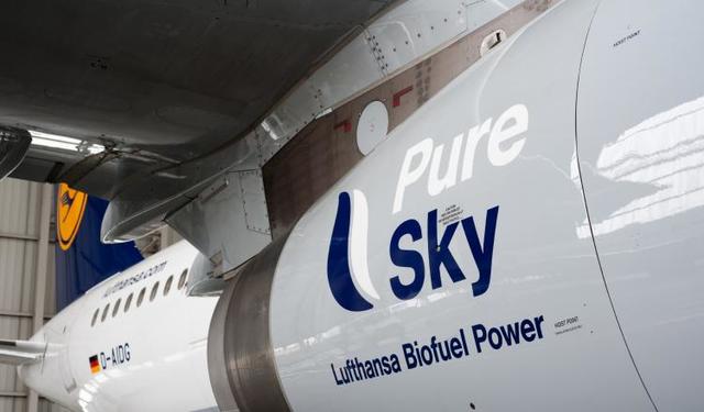 Vuelo comercial con biocombustible