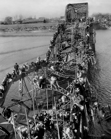 Corea del Norte invade a Corea del Sur.