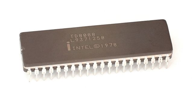 Se desarrollo el Intel 8088