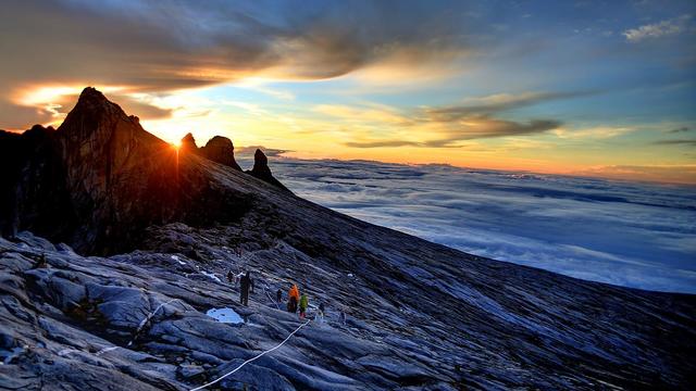 Climb to Mt Kinabalu