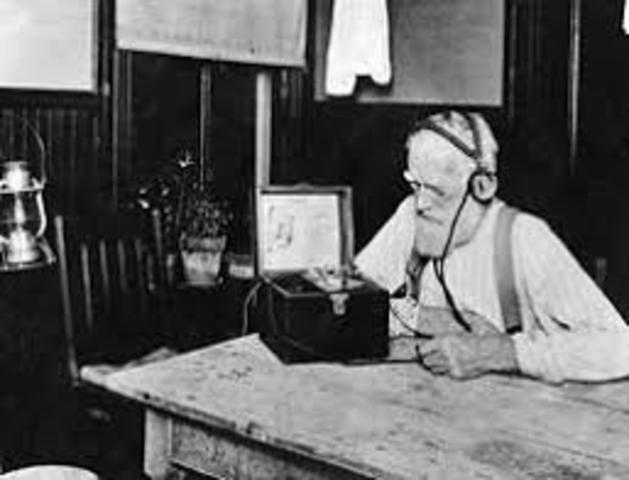 first radio program broadcast