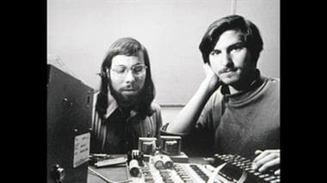 Steve Jobs and Steve Wozniak stared Apple computers, the first computer with a single-circult board