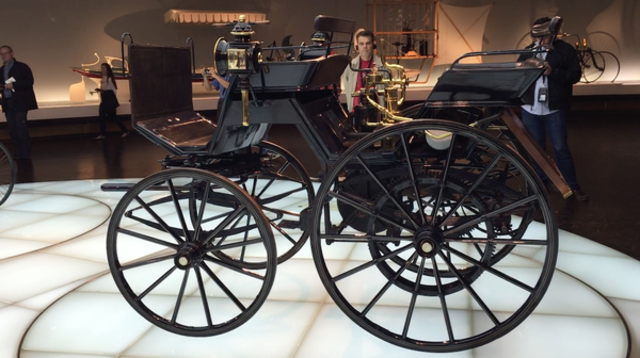 Carruaje motorizado Daimler