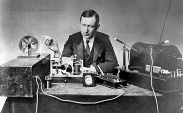 Primera transmisión de radio