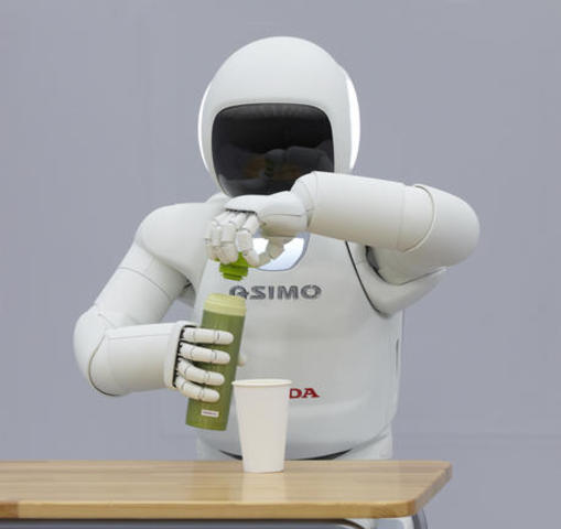 Primer robot inteligente "Asimo"