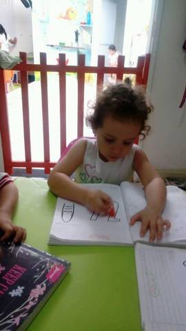 Jugando con las vocales aprendo a leer. Horario de: 8.30 AM hasta las 10:00 AM