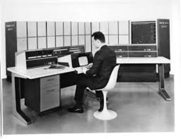 TERCERA GENERACIÓN DE COMPUTADORAS