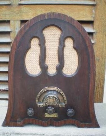 RADIO DE CATEDRAL O CAPILLA