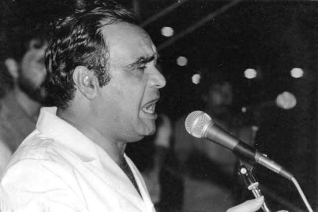 Los grupos de extrema derecha desatan una violenta persecución contra dirigentes de izquierda