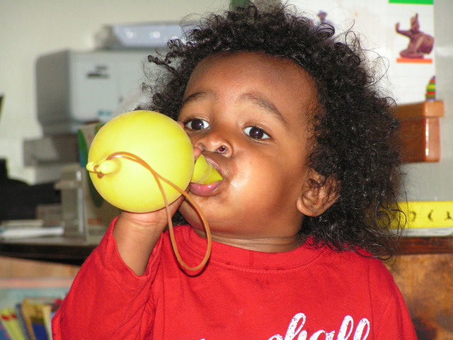 Phys changePt.1/blowing up a ballon