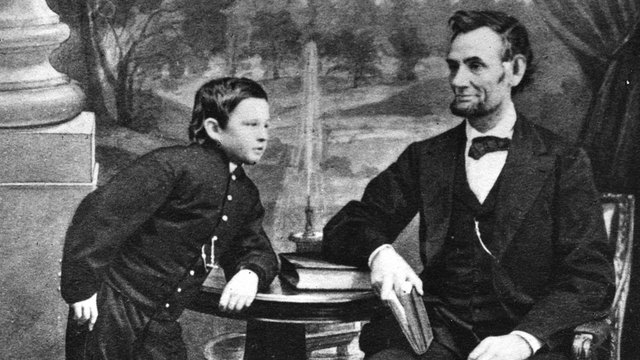 Abraham Lincoln é eleito presidente