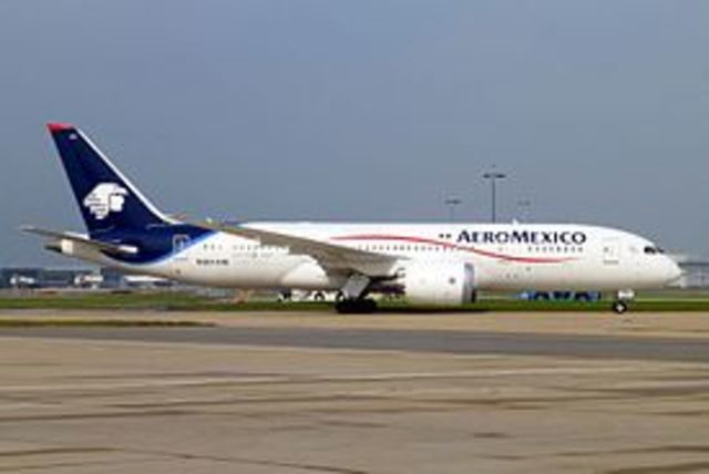 Se funda Aerovías de México