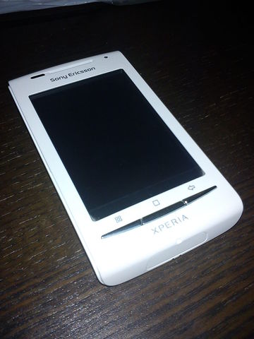 Xperia X8