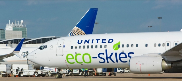 Primer vuelo comercial con bio combustible.