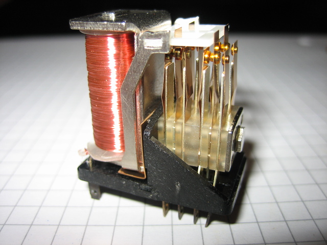 aparición del RELÉ