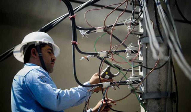 Se digitalizo la luz y ahora, están conectados a cajas inteligentes en el trasformador