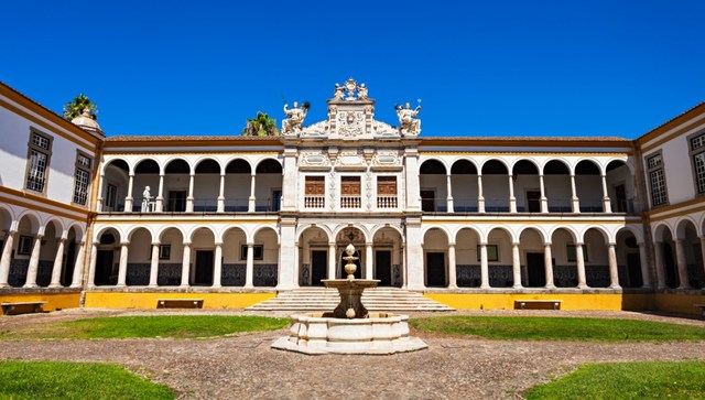 UNIVERSIDAD EVORA 1559