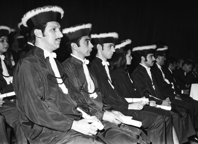 Formatura da primeira turma de Administração, em duas habilitações – Administração Pública e Administração de Empresas