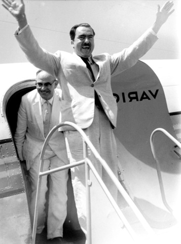 Assinatura da Lei 3.834-C, que criou a Universidade de Santa Maria (USM)