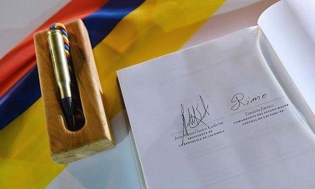 FIRMA OFICIAL DEL ACUERDO DE PAZ