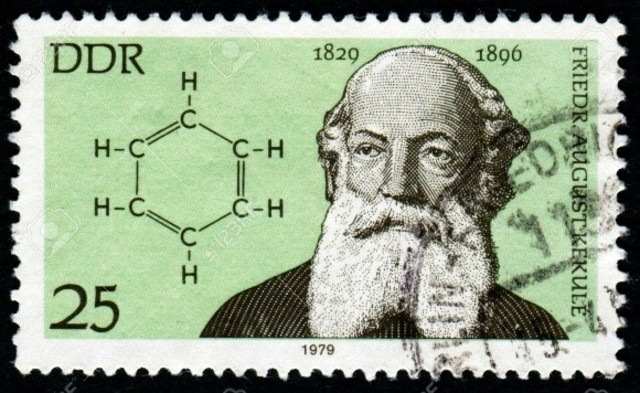 Kekule elabora su teoría sobre la estructura de los compuestos.