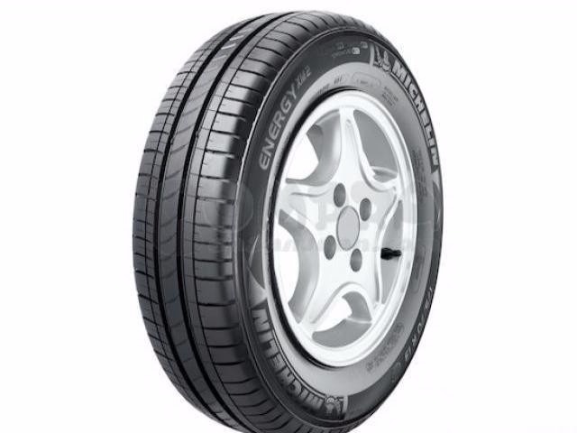 Goma de estireno-butadieno.