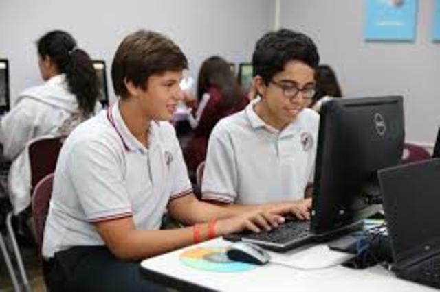 Se introduce la computación a la educación.