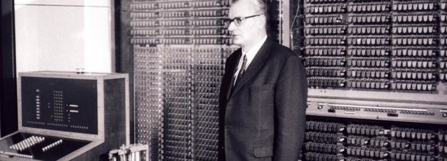 Primer computadora programable