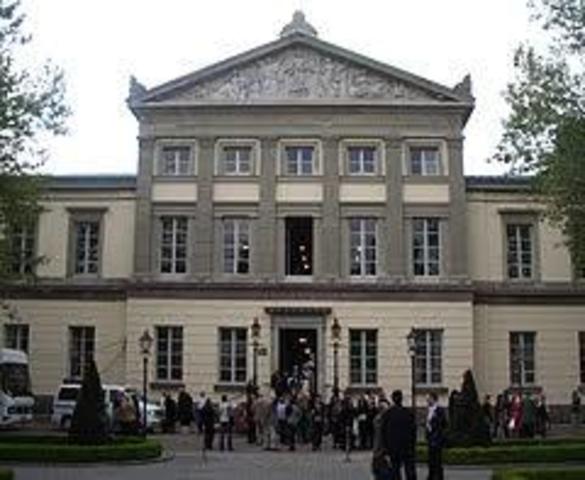 Se crea la cátedra de ciencias bibliotecarias en la Universidad de Gottingen, Alemania.