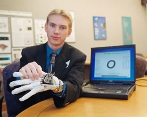 Guante de Braille:  Una herramienta para  los sordomudos