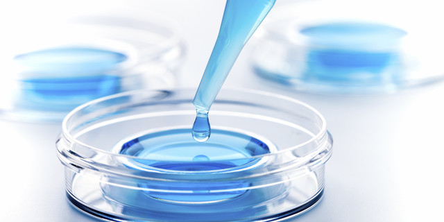 Nacimiento de la primera niña por fecundación in vitro