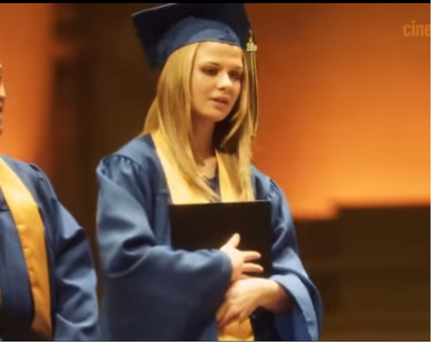 Recibe título en Lenguas Extranjeras...