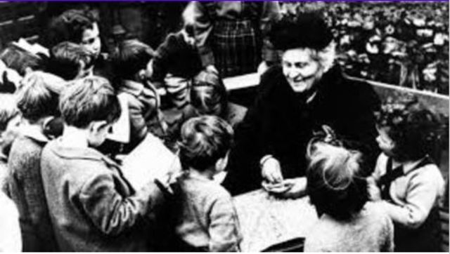 María Montessori (1870-1952) •	El desempeño del niño no se alcanza de manera lineal y regular sino por etapas a través de las cuales el niño manifiesta una sensibilidad particular.