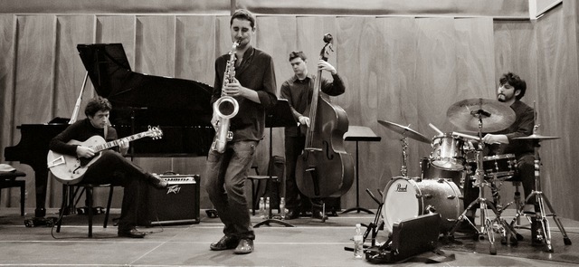 MUSICA MODERNA Y CONTEMPORANEA