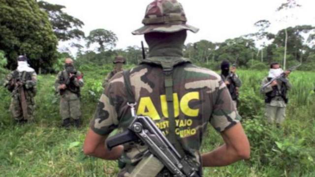 Comienza la incursión de los paramilitares en el Salado