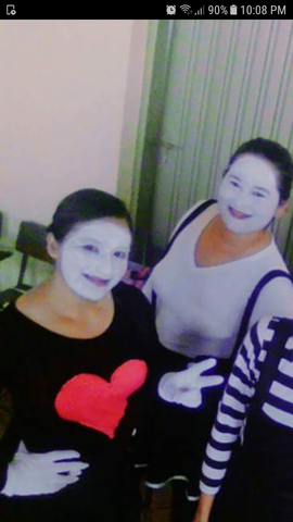 es mas que elogiar a