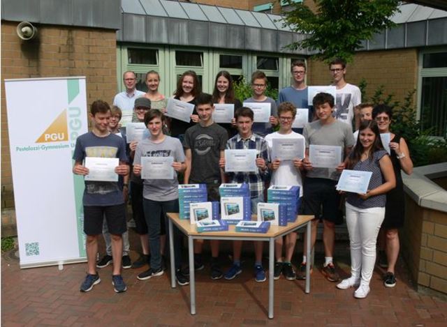 internal prize ceremony at PGU Germany